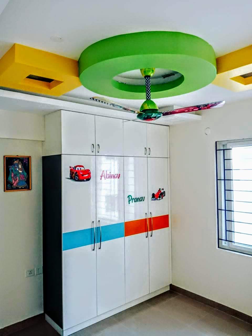 Dinesh, Puravankara Winderemere, Pallikaranai